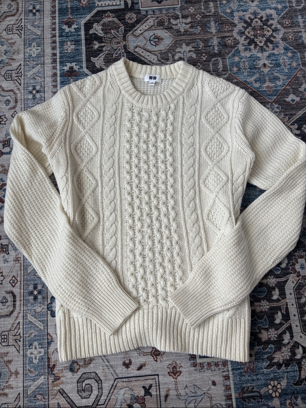 Uniqlo Off-White cable knit Sweater